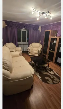 Apartament 2 camere decomandat, et.1, centru, mobilat, parcare