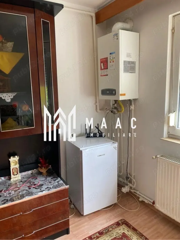 Garsoniera | 26 MPU | Etaj 2 | Investitie | Lazaret - Garsonieră de vânzare Sibiu 26 mp utili – mobilată și utilată – ideal investiție MAAC Imobiliare vă propune spre vânzare o garsonieră situată în zona Ipas din Sibiu, la etajul 2 al unui imobil bine întreținut. Proprietatea este potrivită atât pentru locuință personală, cât și pentru investiție în închiriere, datorită poziționării într-o zonă cu acces rapid către magazine, transport public și alte facilități urbane. Detalii garsonieră Suprafață utilă: 26 mp Etaj: 2 Spațiu de depozitare inclus Compartimentare eficientă Garsoniera se vinde complet mobilată și utilată, fiind pregătită pentru mutare imediată. Dotări Centrală termică proprie Electrocasnice funcționale Mobilier modern Spațiu organizat eficient În prețul afișat sunt incluse baia comună și dependințele. Avantaje Zonă accesibilă din Sibiu – Ipas Ideal pentru investiție (închiriere) Costuri reduse de întreținere Locuință pregătită pentru utilizare imediată Pentru mai multe detalii precizați ca ați văzut anunțul cu ID: CP2972317 }}