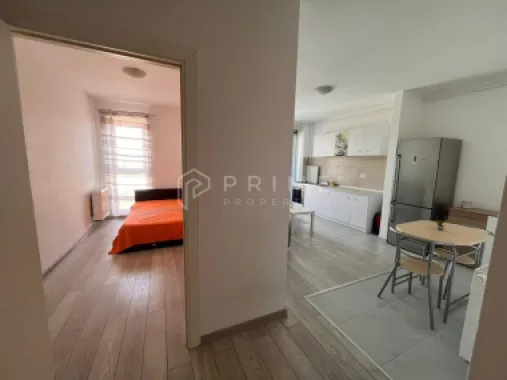 DE ÎNCHIRIAT: Apartament modern cu o cameră și parcare | Maurer