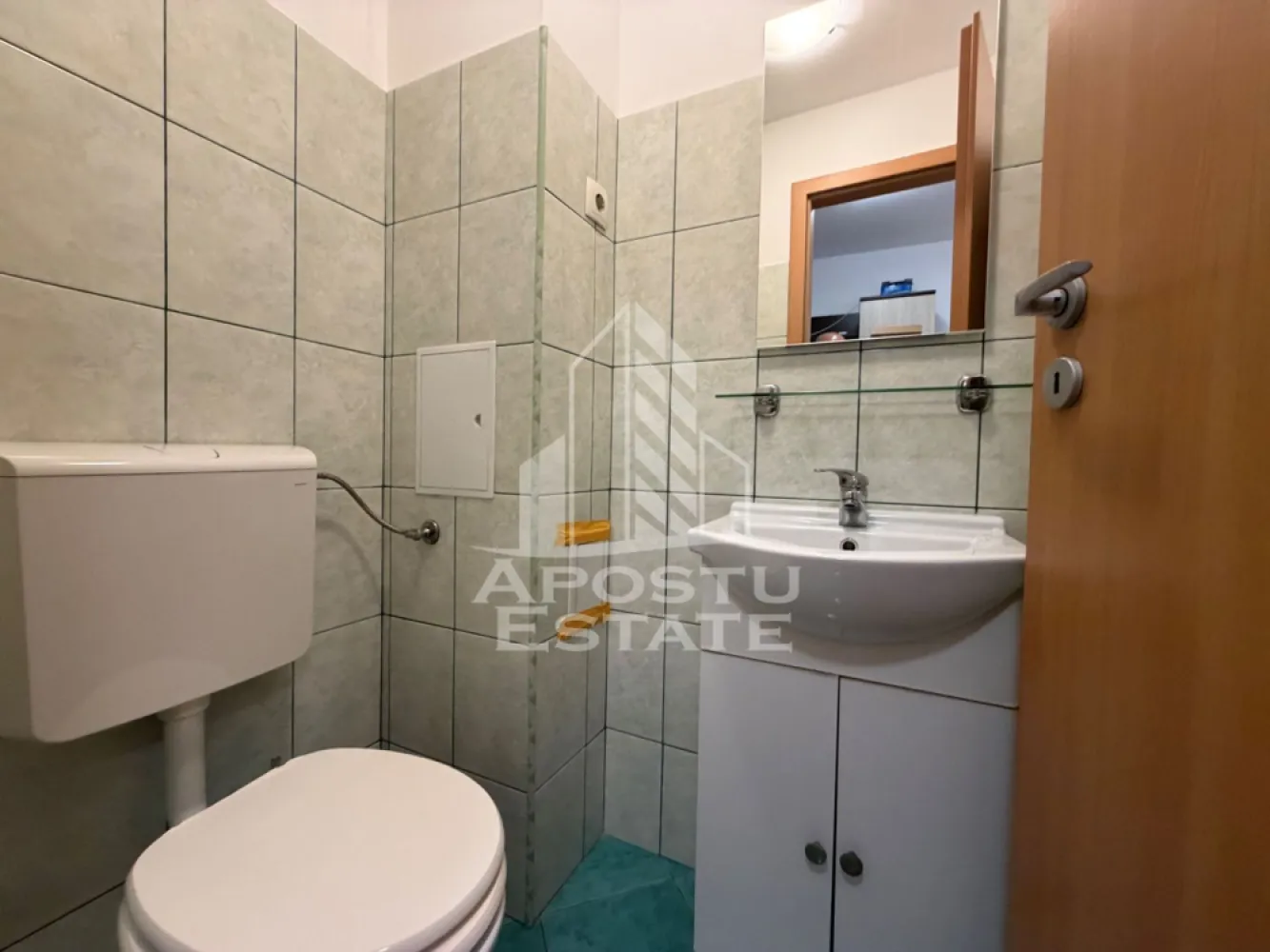 Apartament de vanzare cu 3 cam, centrala proprie,zona Lunei, Timisoara