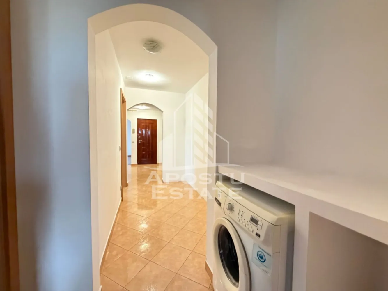 Apartament de vanzare cu 3 cam, centrala proprie,zona Lunei, Timisoara