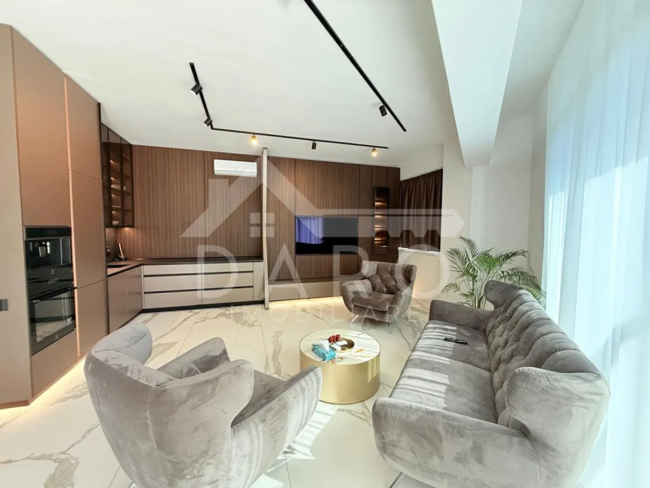 PENTHOUSE ULTRA LUX CU TERASĂ ȘI JACUZZI – SHOPPING CITY TÂRGU MUREȘ