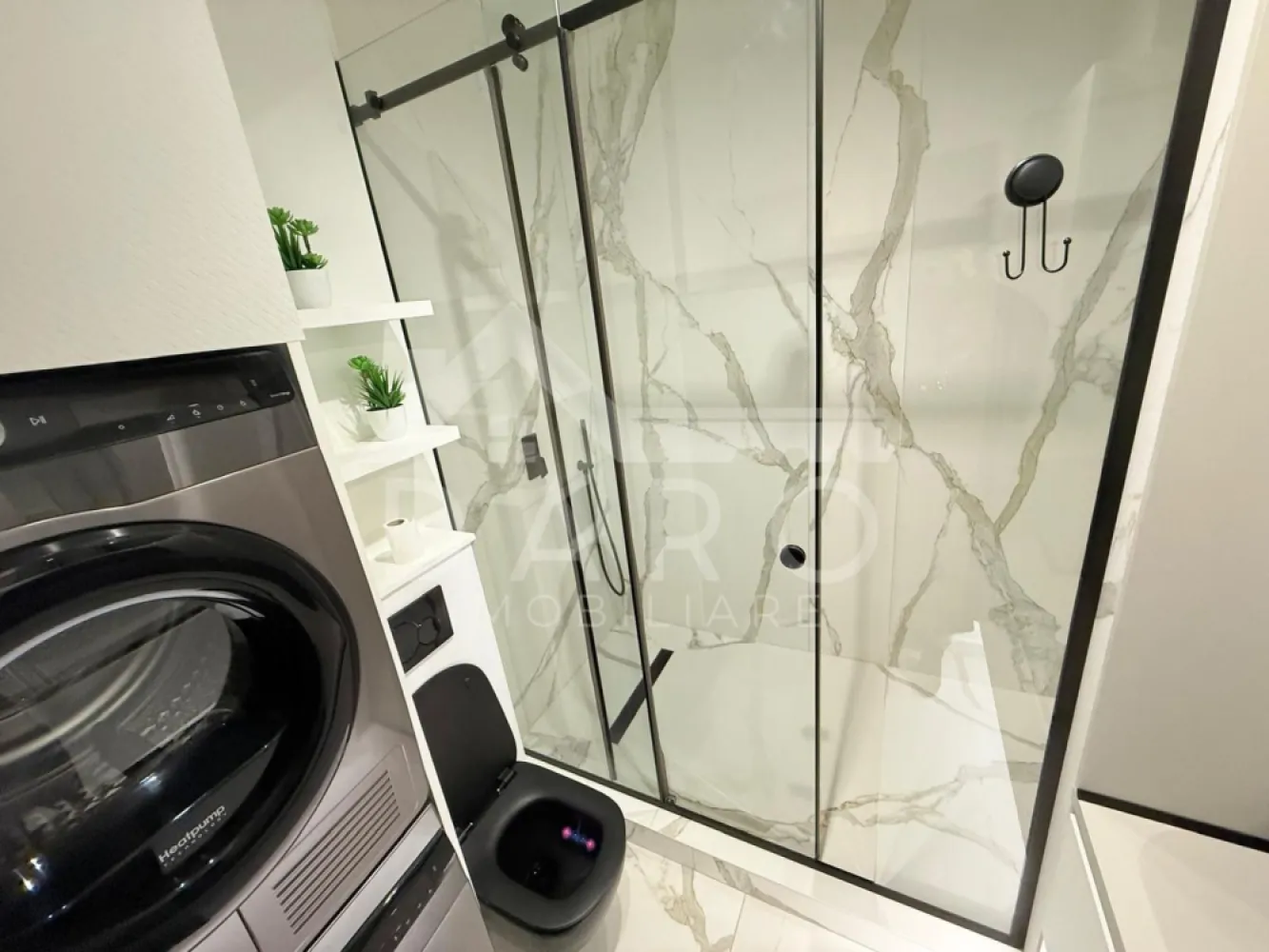 PENTHOUSE ULTRA LUX CU TERASĂ ȘI JACUZZI – SHOPPING CITY TÂRGU MUREȘ