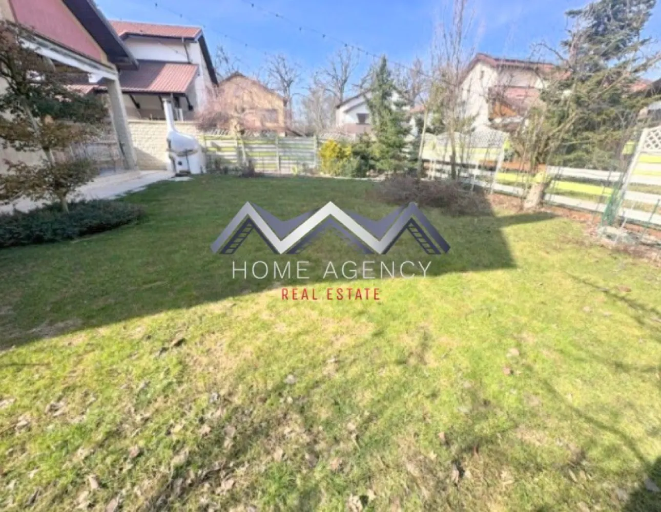 Vilă spațioasă 5 camere | 500 mp teren | Garaj | Corbeanca | Lângă pădure