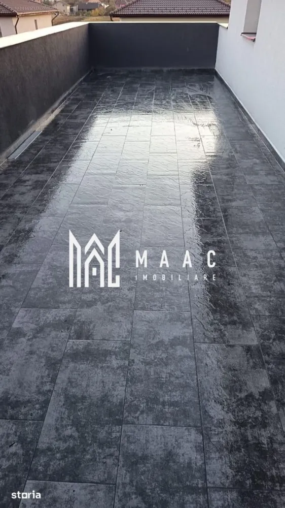 Casă 5 camere de vânzare | Șura Mică, Sibiu | 165 mp - Casă de vânzare cu 5 camere în Șura Mică, aproape de Sibiu, cu 165 mp utili, teren de 350 mp și construcție din 2026, în stadiu la gri, pregătită pentru personalizare.

Detalii proprietate:
• Casă individuală, cu suprafață utilă de 165 mp și suprafață construită de 231 mp
• Teren de 350 mp
• Construcție din cărămidă, finalizată în 2026
• Stadiu actual: la gri
• 5 camere
• Terasă de 27 mp la ultimul nivel, cu panoramă spre munți
• Încălzire în pardoseală instalată
• Utilități racordate: apă, canalizare, curent electric și gaz
• Tâmplărie Salamander și izolație din lână de lemn
• Exterior finalizat cu fațadă modernă, pavaj și gard perimetral

Proprietatea este amplasată în Șura Mică, într-o zonă nouă de case, aerisită și liniștită, cu acces rapid către Sibiu. Panorama deschisă spre munți și configurația terenului completează un cadru potrivit pentru locuire într-un ansamblu rezidențial nou.

Dacă îți dorești o casă nouă pe care să o finisezi după propriul stil, contactează echipa MAAC Imobiliare pentru detalii suplimentare și programarea unei vizionări. Cod anunț CP3210509.

Conținut optimizat cu AI, aprobat de agent uman.