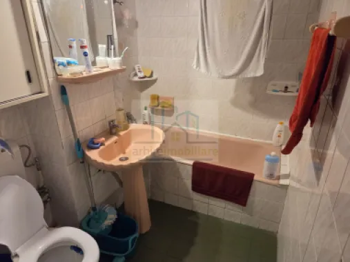 Apartament 3 camere spațios | 63 mp + balcon | bloc 1981 | Olteniței –