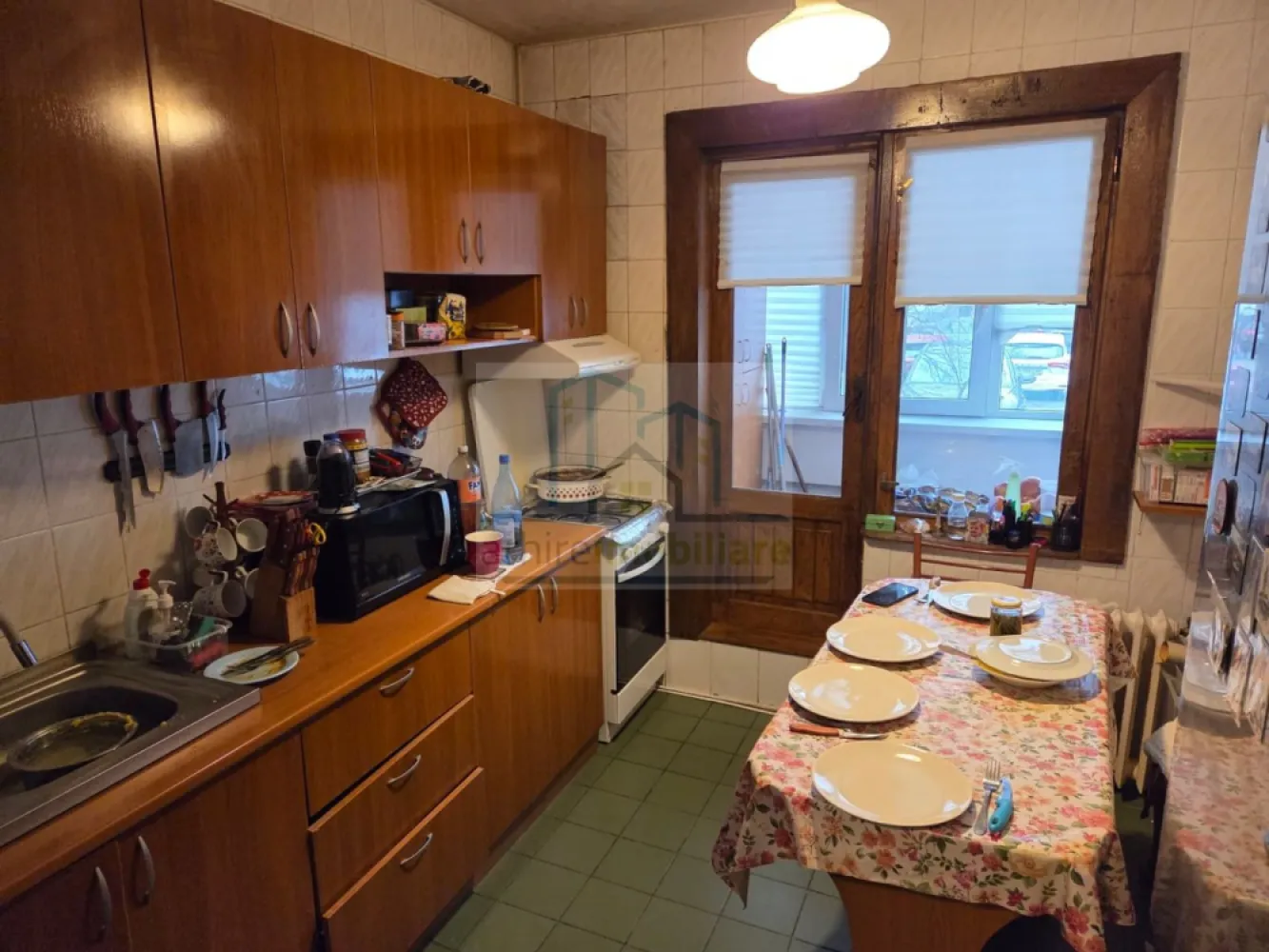 Apartament 3 camere spațios | 63 mp + balcon | bloc 1981 | Olteniței –