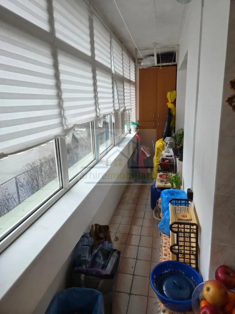 Apartament 3 camere spațios | 63 mp + balcon | bloc 1981 | Olteniței –