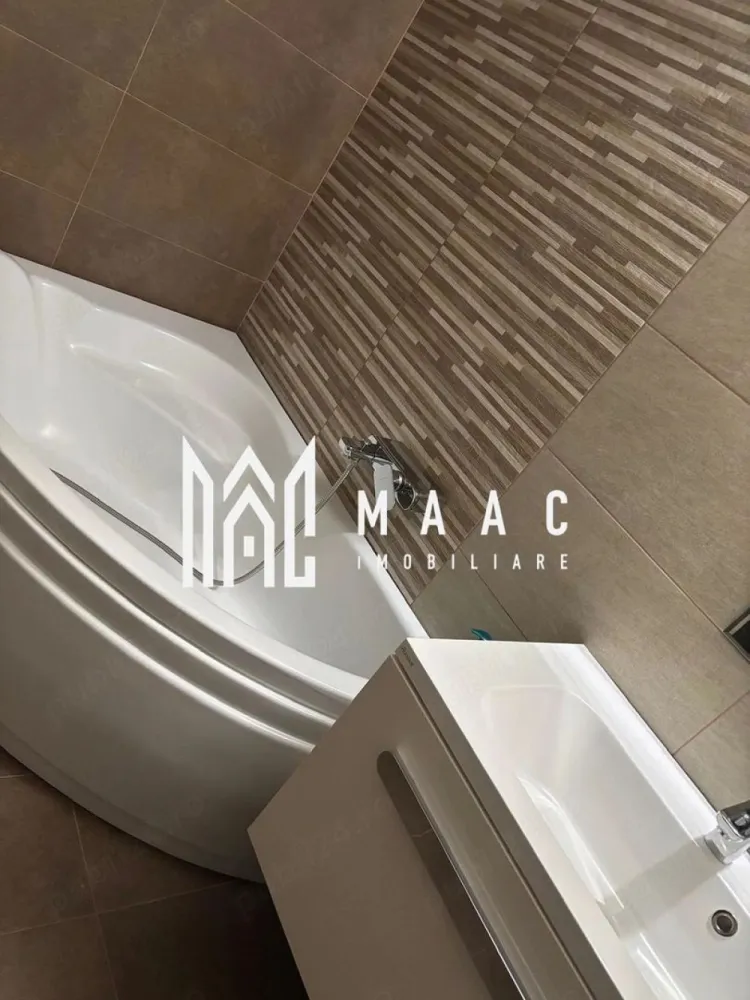 Apartament 3 camere Sibiu | Hipodrom 3 | decomandat, 80 mp - Apartament cu 3 camere de vânzare în Sibiu, zona Hipodrom 3, cu 80 mp utili, compartimentare decomandată și finisaje moderne, situat la etajul 7 din 10 într-un imobil finalizat în 2015.

Detalii proprietate:
• Suprafață utilă: 80 mp
• Compartimentare: 3 camere, 2 dormitoare, 1 baie, 1 bucătărie, hol și 1 balcon
• Apartament decomandat, confort 1
• Etaj 7 din 10
• Imobil finalizat în 2015
• Stare interioară: finisat modern
• Apartament gol, potrivit pentru amenajarea după propriile preferințe

Proprietatea este amplasată în zona Hipodrom 3 din Sibiu. Descrierea existentă indică o poziționare bine conectată la principalele puncte de interes din oraș, iar apartamentul beneficiază de un amplasament într-un bloc construit după 2010.

Cod anunț CP3210542. Contactați-ne pentru o vizionare și pentru detalii suplimentare despre această proprietate din Hipodrom 3, Sibiu.

Conținut optimizat cu AI, aprobat de agent uman.