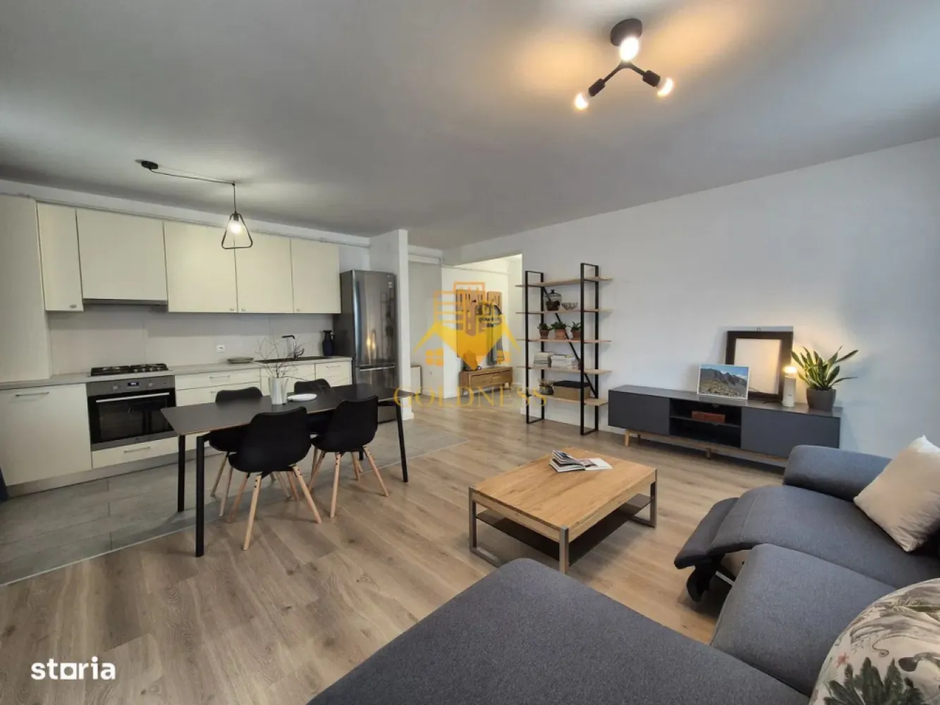 3 camere open-space, modern, parcare, Europa, E. Ionesco, Mega Image - GOLDNESS Imobiliare vă propune spre închiriere un apartament cu 3 camere complet mobilat și utilat, la parter într-un imobil de 2 etaje, în cartierul Europa, in apropiere de Profi, Mega Image, Moldovanu si statia de Bus. Dispune de loc de parcare in curte! Apartamentul este compartimentat astfel: - dormitor cu pat matrimonial, dressing, noptiere - dormitor cu o canapea extensibila - living cu bucatarie open-space complet utilată, canapea extensibilă, loc de servit masa - 2 bai, dintre care una este cu dus si una cu vana, calorifer port prosop inox și dulap pentru depozitare. - terasa de 8mp. Imobilul este dotat cu toate cele necesare- centrală proprie, mașină de spălat haine, masina de spalat vase, frigider, plită electrică, hotă, etc. Se află în apropierea stațiilor de transport în comun, magazine, restaurante, spații verzi, farmacii, etc. Dacă sunteți interesați de acest apartament și doriți să îl vizionați, dar și pentru alte oferte sau detalii nu ezitați să ne contactați telefonic sau prin e-mail - goldnessimobiliare@gmail.com. Vă stăm la dispoziție! Pentru intermediere se percepe un comision de 50% din prețul chiriei! }}