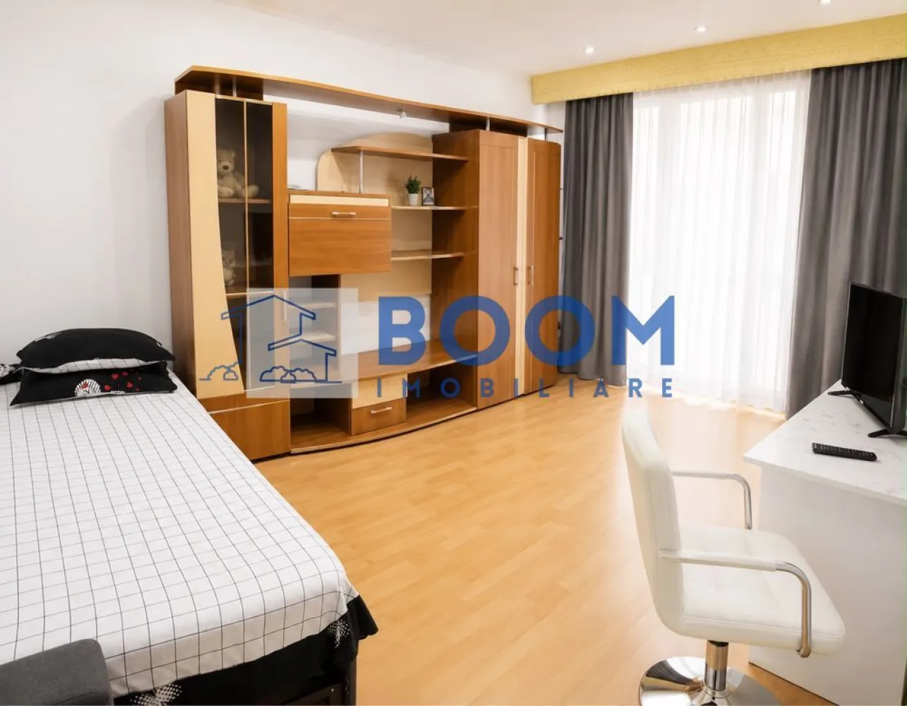 Apartament 2 camere | Zona Ostroveni | Vedere Panoramica - BOOM Imobiliare va propune spre vanzare:
Apartament 2 CAMERE |Bulevardul Tineretului , Ostroveni

Situat într-o zonă apreciată pentru liniște, accesibilitate și priveliști deosebite, acest apartament reprezintă o oportunitate excelentă pentru cei care își doresc o locuință confortabilă sau o investiție sigură.

Cu o suprafață totală de 49,4 mp, proprietatea oferă un echilibru excelent între confort, funcționalitate și potențial de amenajare.
Apartamentul dispune de:
• 2 camere generoase și luminoase;
• bucătărie separată;
• baie spațioasă;
• hol de acces bine organizat;
• vedere panoramică către Bulevardul Dem Rădulescu și râul Olt.

Imobilul se vinde nemobilat, oferind viitorului proprietar libertatea de a-și amenaja locuința exact după propriul gust și stil.

Zona este recunoscută pentru accesibilitate, infrastructură modernă și proximitatea față de principalele puncte de interes: centre comerciale, mijloace de transport, școli, grădinițe, spații verzi și zone de recreere.

Unul dintre cele mai importante avantaje ale acestei proprietăți îl reprezintă raportul excelent calitate–preț, apartamentul fiind oferit la un preț sub nivelul actual al pieței pentru această zonă.

Pentru informații suplimentare și programarea unei vizionări, vă stăm cu plăcere la dispoziție. CP3195673