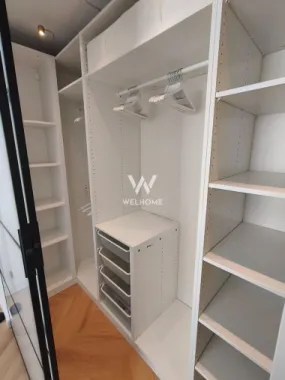 Apartament modern de închiriat, complet renovat - zona Liceul Economic