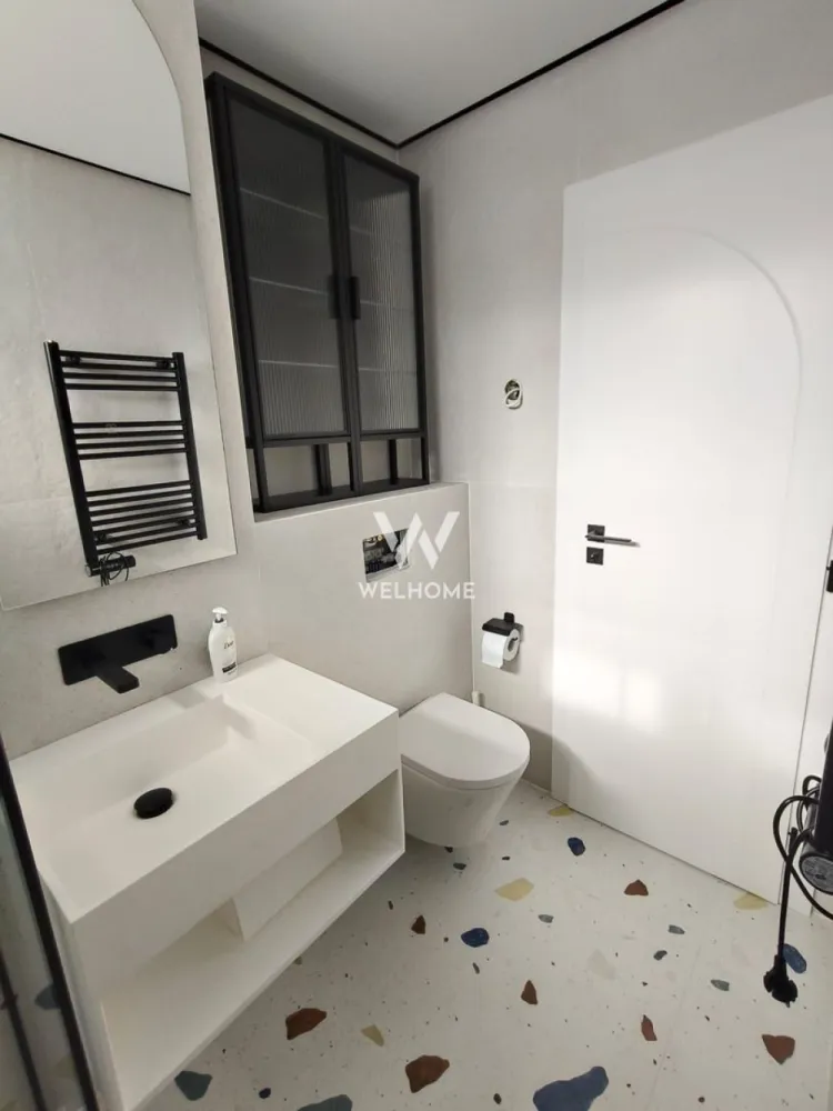Apartament modern de închiriat, complet renovat - zona Liceul Economic