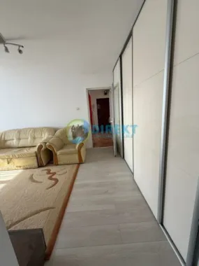 Apartament spatios , zona Lama , langa Generala 4