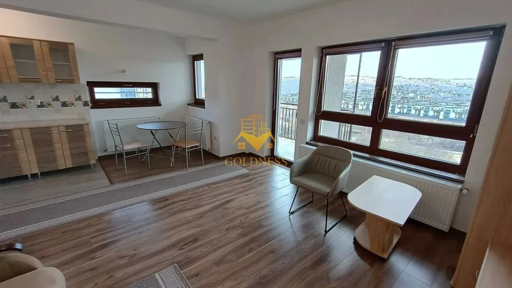 1 camera, mobilat modern, parcare, terasa, Cartierul Borhanci - GOLDNESS Imobiliare vă propune spre închiriere un apartament la prima inchiriere cu 1 camera complet mobilat și utilat, la etajul 2 într-un imobil de 2 etaje, în cartierul Borhanci . Apartamentul este compartimentat astfel: - dormitor cu canapea extensibila, dressing, noptiere - bucatarie complet utilată, loc de servit masa - baie cu vana, calorifer port prosop inox și dulap pentru depozitare - terasa de 12 mp Imobilul este dotat cu toate cele necesare- termoficare pe 2 apartamente(garsoniere), mașină de spălat haine, frigider, aragaz, hotă, etc. Se află în apropierea stațiilor de transport în comun, magazine, restaurante, spații verzi, farmacii, etc. Dispune de loc de parcare! Dacă sunteți interesați de acest apartament și doriți să îl vizionați, dar și pentru alte oferte sau detalii nu ezitați să ne contactați telefonic sau prin e-mail - goldnessimobiliare@gmail.com. Vă stăm la dispoziție! }}