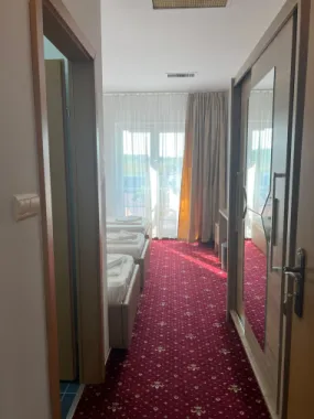 De vânzare – Hotel Veștem, Sibiu