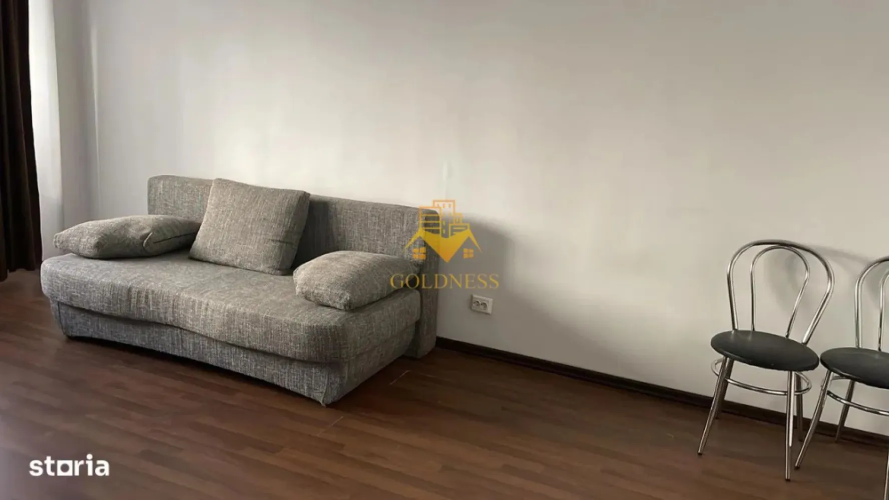 1 camera, modern, parcare, Manastur, Kaufland, Platinia, Semicentral - GOLDNESS Imobiliare vă propune spre închiriere un apartament cu o camera complet mobilata și utilata, la parterul unui imobil de 8 etaje, situat pe Calea Manastur. Se află în apropierea stațiilor de transport în comun, magazine, restaurante, spații verzi, farmacii. Apartamentul este compartimentat astfel: - camera principala cu canapea extensibila, dressing, TV, spatii de depozitare. - bucatarie decomandata, complet utilată și mobilată, si loc de servit masa. - baie cu cada, calorifer port prosop și dulap pentru depozitare. Imobilul este dotat cu toate cele necesare- centrală termica pe bloc, frigider, aragaz, hotă, mașină de spălat haine. Dacă sunteți interesați de acest apartament și doriți să îl vizionați, dar și pentru alte oferte nu ezitați să ne contactați telefonic sau prin e-mail. Vă stăm la dispoziție! Pentru intermediere se percepe un comision de 50% din prețul chiriei! }}