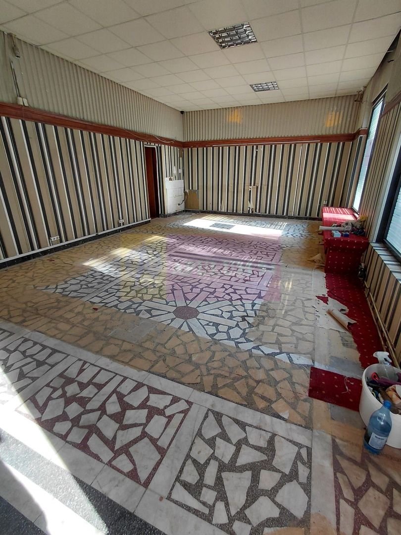 Basarabia spatiu comercial stradal