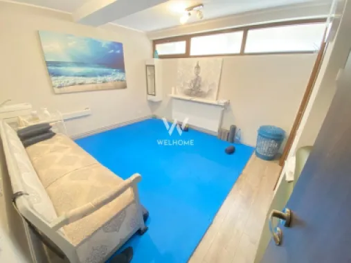 Spatiu Comercial 70 mp dotat salon infrumusetare - Central -Sibiu