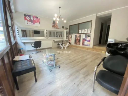 Spatiu Comercial 70 mp dotat salon infrumusetare - Central -Sibiu