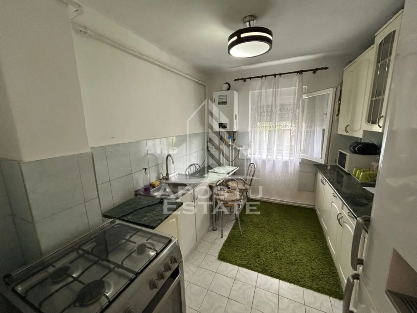 Apartament la etaj interemediar, 3 camere, 55 mp, Zona Girocului