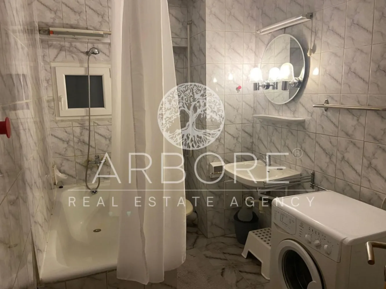 Închiriere apartament 3 camere, decomandat, zona Traian-Unirii
