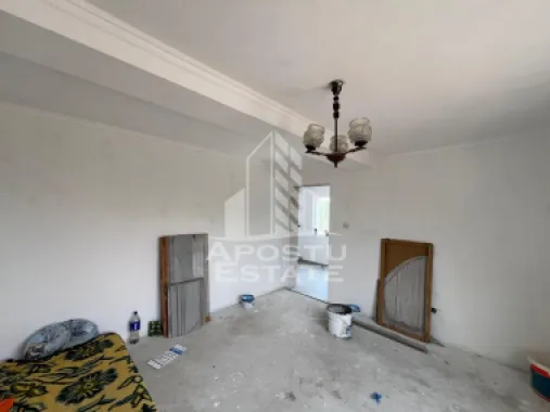 Casa individuala pe etaj de vanzare, renovata complet, Becicherecu Mic