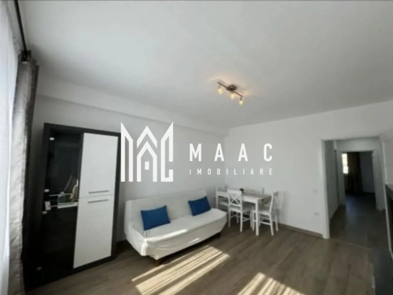 Apartament 3 Camere | Loc De Parcare | 68 MPU - MAAC Imobiliare oferă spre închiriere un apartament cu 3 camere, situat la etajul 3 al unui imobil dotat cu lift. Apartamentul se află în zona Broscărie, cu acces din strada Henri Coandă, în imediata apropiere a fabricii Trans Agape. Compartimentare: ~2 dormitoare ~Living ~Baie ~Hol ~Bucătărie Pentru mai multe detalii și programarea unei vizionări, vă rugăm să ne contactați menționând ID-ul: CP2831437. }}