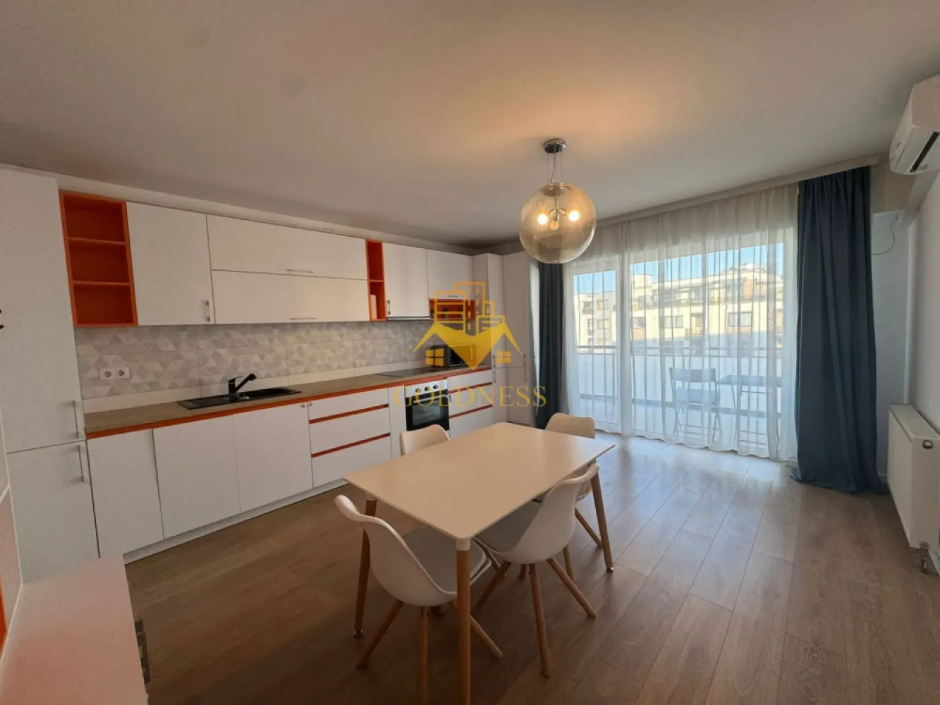2 camere, modern, garaj, bloc nou,Zona Centrala, Bosch, NTT DATA,Meron - GOLDNESS Imobiliare vă propune spre închiriere un apartament complet mobilat și utilat, la etajul 3 într-un imobil de 7 etaje, Semicentral. Apartamentul este compartimentat astfel: - dormitor cu pat matrimonial, noptiere, TV, spatiu pentru depozitare - living cu bucatarie open-space complet utilată, canapea extensibla, loc de servit masa, dulap pentru haine - baie cu cadă, calorifer port prosop inox și dulap pentru depozitare. - balcon de 10 mp. Imobilul este dotat cu toate cele necesare- centrală proprie, mașină de spălat haine, frigider, plită electrică, hotă, TV, etc. Se află în apropierea stațiilor de transport în comun, magazine, restaurante, spații verzi, farmacii, etc. Dispune de loc de parcare subterana! Dacă sunteți interesați de acest apartament și doriți să îl vizionați, dar și pentru alte oferte sau detalii nu ezitați să ne contactați telefonic sau prin e-mail - goldnessimobiliare@gmail.com. Vă stăm la dispoziție! }}