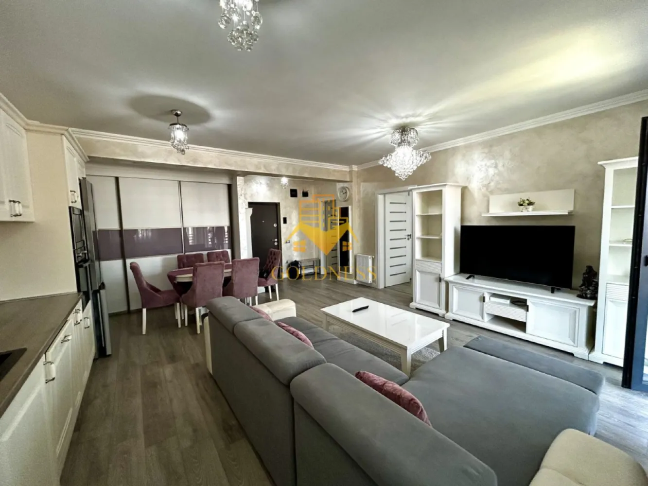 2 camere, modern, bloc nou, parcare, Marasti, Fabricii, zona Kaufland - GOLDNESS Imobiliare vă propune spre închiriere un apartament cu 2 camere open space, complet mobilat și utilat, la etajul 3 într-un imobil de 4 etaje, în Cartierul Marasti. Dispune de loc de parcare subteran contra cost, 50 euro! Se află în apropierea stațiilor de transport în comun, magazine, restaurante, spații verzi, farmacii, etc. Apartamentul este compartimentat astfel: - dormitor cu pat matrimonial cu spatiu pentru depozitat (lada) , dressing generos, noptiere, tv - living cu bucatarie open space complet utilată și mobilată, canapea extensibilă, loc de servit masa, dressing spatios - baie cu cada, calorifer port prosop și dulap pentru depozitare. - terasa de 10 mp. Imobilul este dotat cu toate cele necesare- centrală proprie, frigider, aragaz, hotă, mașină de spălat haine si vase, etc. Dacă sunteți interesați de acest apartament și doriți să îl vizionați, dar și pentru alte oferte nu ezitați să ne contactați telefonic sau prin e-mail. Vă stăm la dispoziție! Pentru intermediere se percepe un comision de 50% din prețul chiriei! }}