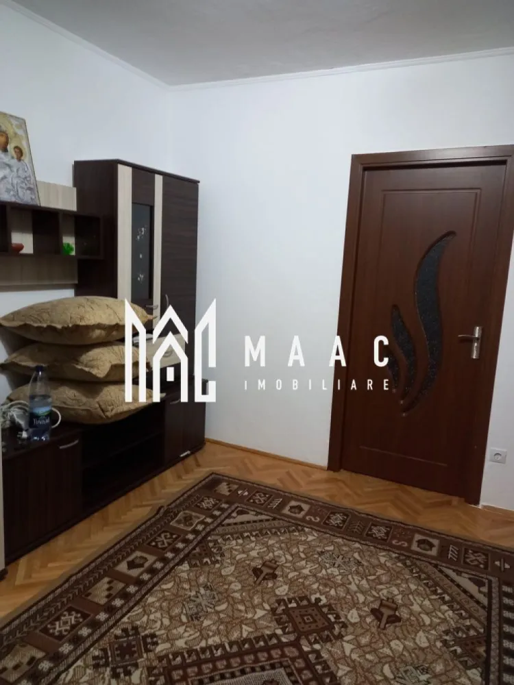 Apartament 2 camere | Etaj intermediar | Balcon | Mihai Viteazul - Maac Imobiliare prezintă spre vânzare un apartament cu 2 camere, compartimentat nedecomandat, situat într-o zonă excelentă – chiar lângă Școala nr. 6, aproape de magazine, stații de autobuz și alte puncte de interes. Detalii apartament: Etaj: 4/5 Suprafață utilă: 37 mp Balcon: 4 mp Compartimentare nedecomandată: 2 camere, bucătărie, hol și baie cu geam de aerisire Centrală termică nouă și calorifere noi – costuri reduse la întreținere Avantaje ale zonei: La câțiva pași de Școala nr. 6 Aproape de magazine, farmacie și stații de autobuz Zonă liniștită și sigură Acces rapid către centrul orașului Un apartament practic, eficient și bine poziționat – ideal pentru locuință personală sau investiție. Pentru informații suplimentare sau pentru a programa o vizionare, vă invităm să ne contactați, specificând ID: CP2830749. }}