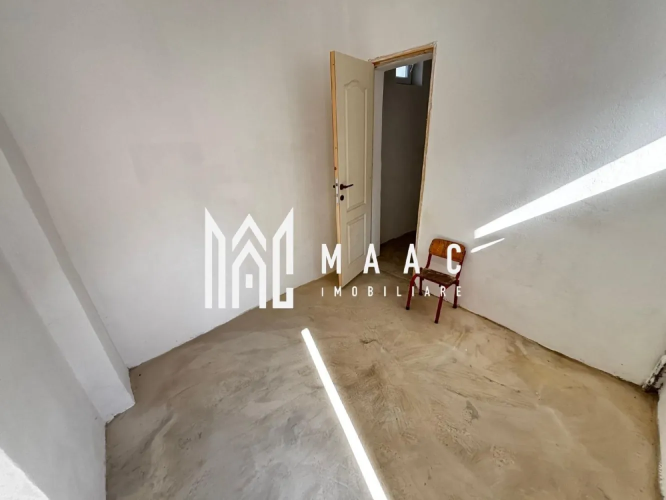 Apartament la casă | 2 camere | Curte comună | Piața Cluj