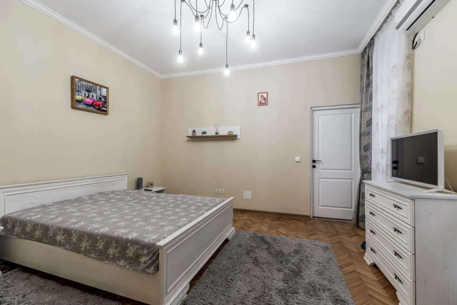 PREȚ NOU: 89.900 € | Ultracentral | 2 camere | etaj 1/2 | renovat