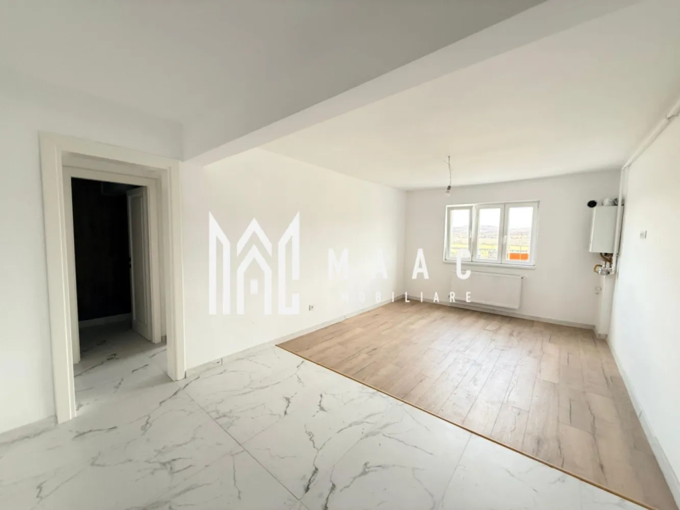 Apartament 2 camere | Lazaret | 42 mp | Bloc nou | Predare la cheie - MAAC Imobiliare vă propune spre vânzare un apartament modern cu 2 camere, situat în zona Lazaret, într-un imobil nou, amplasat într-un cartier liniștit, cu acces facil către magazine, transport public și puncte de interes. Apartamentul este finisat complet, nemobilat și pregătit pentru mutare imediată. Detalii ale apartamentului: -Suprafață utilă: 42 mp -Living open-space cu bucătărie, un spațiu luminos cu pardoseală în ton cald de lemn și plăci ceramice tip marmură în zona de bucătărie. . -Dormitor spatios și luminos, cu parchet în nuanțe naturale și ferestre mari ce oferă lumină abundentă și o priveliște deschisă. -Baie modernă, dotată cu cabină de duș tip walk-in -Predare la cheie, cu finisaje din materiale de calitate. -Apartamentul este nemobilat, oferind libertate totală în amenajare. Detalii despre clădire: -Construcție nouă, realizată la standarde actuale -Spații comune curate și bine întreținute -Zonă liniștită și aerisită -Parcare Avantaje: -Finisaje moderne, atent alese -Priveliște deschisă către munți, vizibilă din living și dormitor -Aproape de stații de autobuz, magazine și alte facilități -Ideal pentru locuință personală sau investiție Pentru mai multe detalii sau pentru a programa o vizionare, te rugăm să ne contactezi, specificând ID: CP2830096 }}