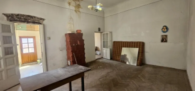 Casa de vanzare – Zona Centru, Strada Garii – 65.000€