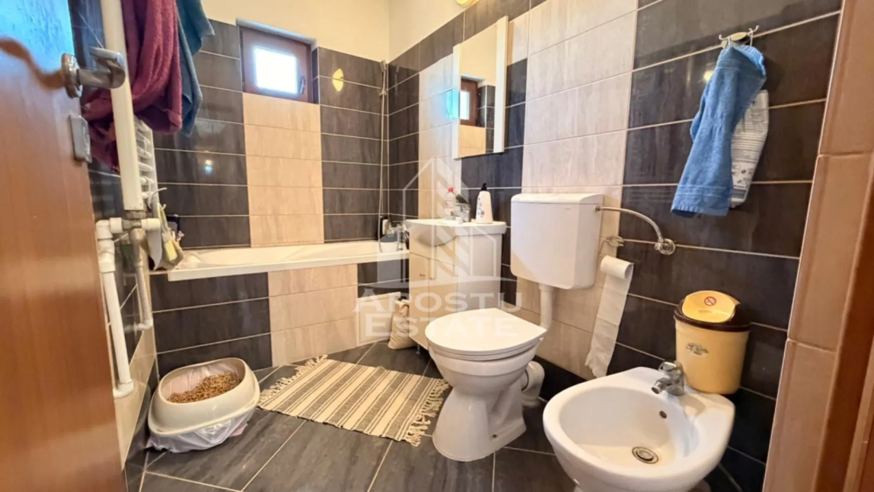 Apartament cu 3 camere de vanzare in zona Soarelui, Timisoara