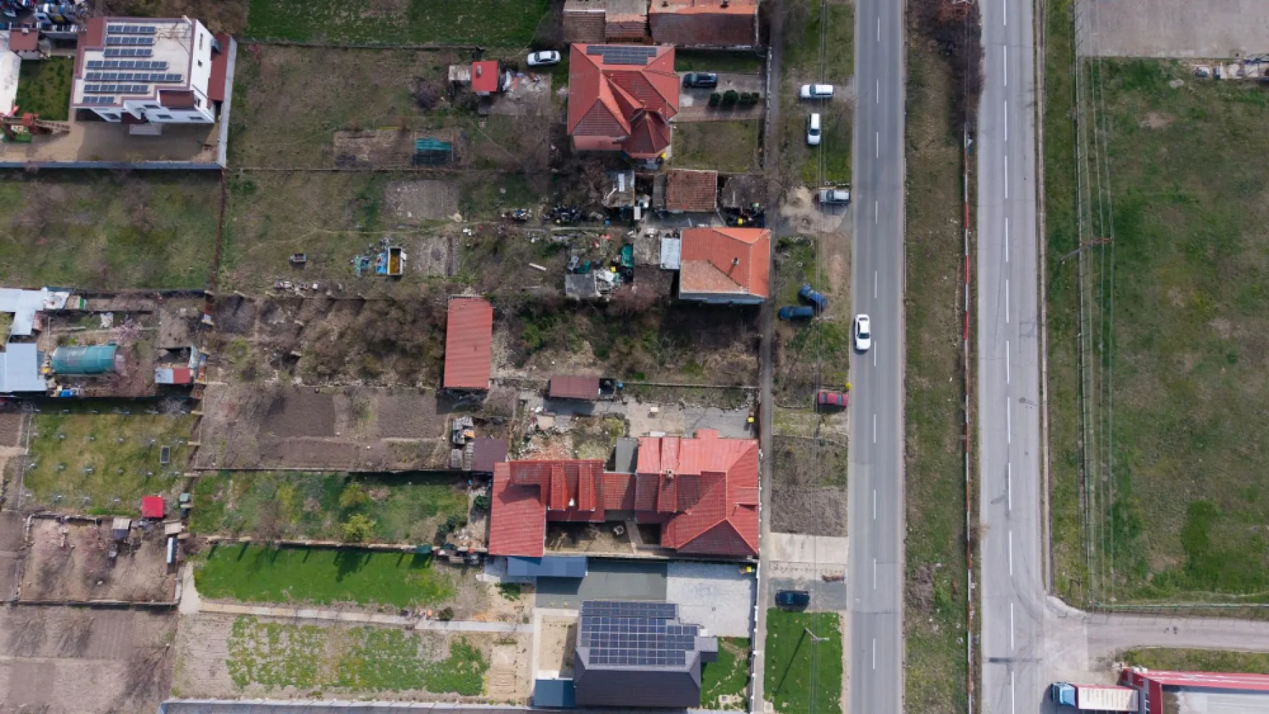 Teren 860 mp în Gai