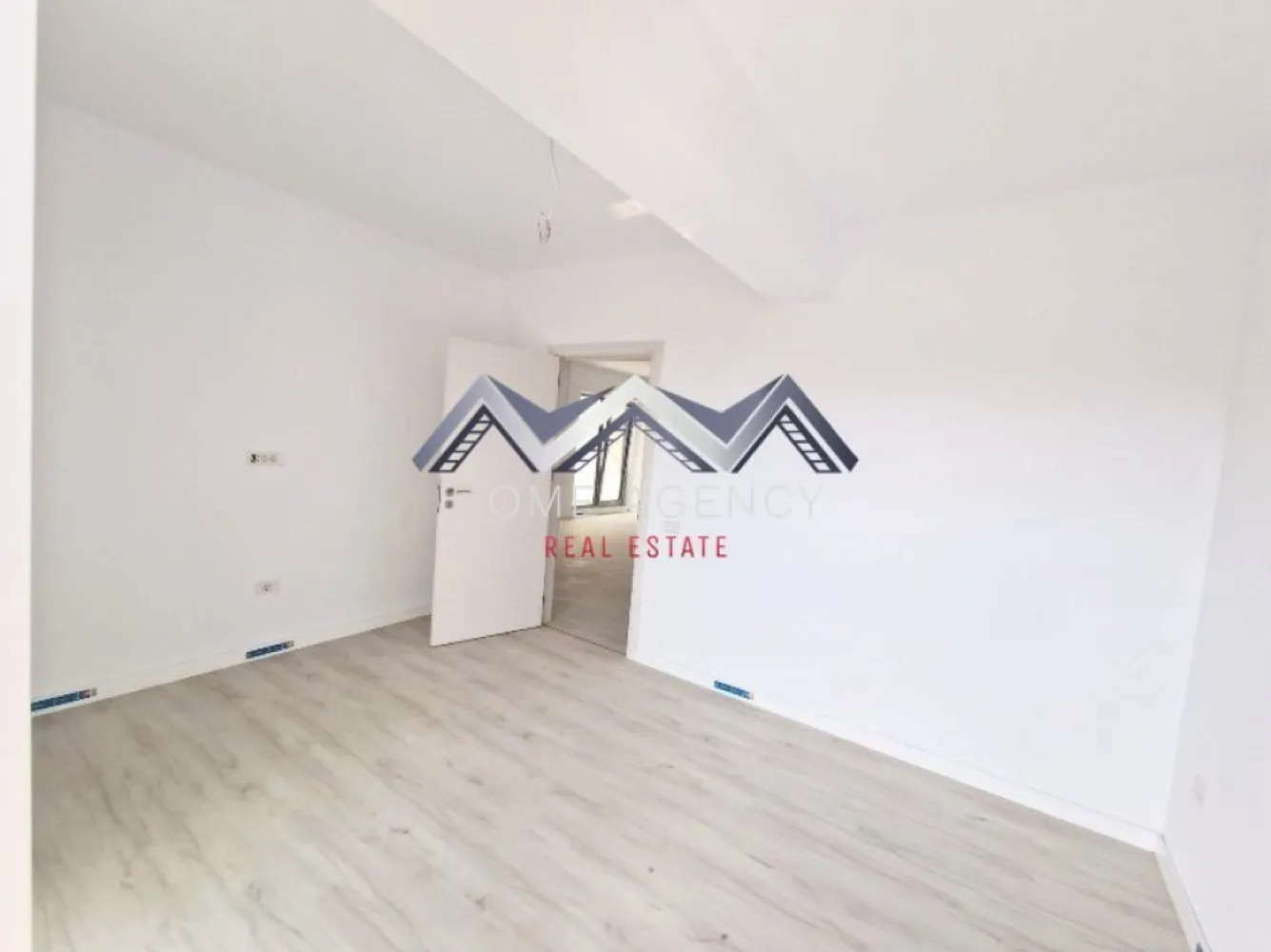 Apartament 3 camere Otopeni central | bloc nou, parcare, comision 0