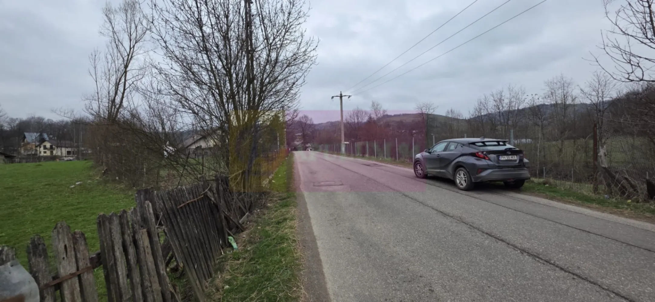 Teren intravilan 1.102 mp de vanzare in Breaza - Teren intravilan de vânzare în Breaza – 1.102 mp | Zonă liniștită, priveliște frumoasă

Vă prezentăm un teren intravilan situat în Breaza, într-o zonă liniștită, cu aer curat și priveliște deosebită, ideal pentru construirea unei locuințe permanente sau a unei case de vacanță.

Terenul are o suprafață totală de 1.102 mp și beneficiază de dublă deschidere: la drumul principal asfaltat și la un drum secundar de servitute, oferind acces facil și multiple posibilități de construcție.

Avantaje:

 Suprafață: 1.102 mp
 Drum asfaltat
 Toate utilitățile disponibile: gaz, apă, electricitate, canalizare
 Deschidere la două drumuri
 Transport în comun în apropiere
 Magazin în zonă
 Zonă liniștită, natură și aer curat
 Priveliște frumoasă

Proprietatea este ideală pentru cei care își doresc liniște, natură și acces rapid către facilitățile orașului.

Terenul este listat de Agenția Imobiliară Mervani
0729 935 536

Pentru mai multe detalii și programarea unei vizionări, nu ezitați să ne contactați.