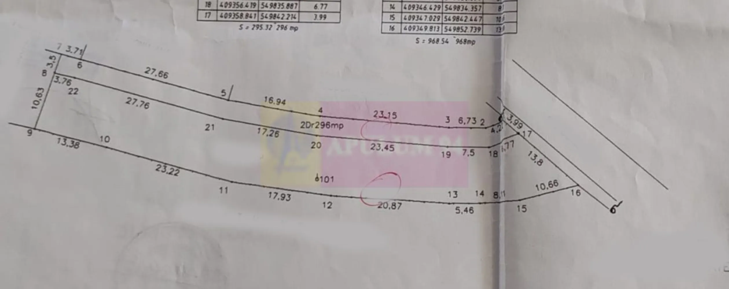 Teren intravilan 1.102 mp de vanzare in Breaza - Teren intravilan de vânzare în Breaza – 1.102 mp | Zonă liniștită, priveliște frumoasă

Vă prezentăm un teren intravilan situat în Breaza, într-o zonă liniștită, cu aer curat și priveliște deosebită, ideal pentru construirea unei locuințe permanente sau a unei case de vacanță.

Terenul are o suprafață totală de 1.102 mp și beneficiază de dublă deschidere: la drumul principal asfaltat și la un drum secundar de servitute, oferind acces facil și multiple posibilități de construcție.

Avantaje:

 Suprafață: 1.102 mp
 Drum asfaltat
 Toate utilitățile disponibile: gaz, apă, electricitate, canalizare
 Deschidere la două drumuri
 Transport în comun în apropiere
 Magazin în zonă
 Zonă liniștită, natură și aer curat
 Priveliște frumoasă

Proprietatea este ideală pentru cei care își doresc liniște, natură și acces rapid către facilitățile orașului.

Terenul este listat de Agenția Imobiliară Mervani
0729 935 536

Pentru mai multe detalii și programarea unei vizionări, nu ezitați să ne contactați.