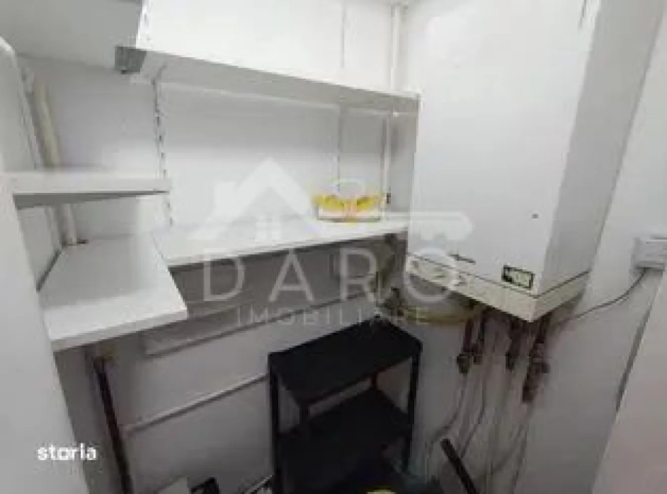 Apt. 3-4 cam, 84 mp, la hochparter, recent renovat, in Tudor Diamant - 🏡 Apartament 3 camere + balcon mare (4 camere) | Tudor – zona Diamant 🔥 Oportunitate excelentă! Se oferă spre vânzare un apartament spațios și foarte bine compartimentat, situat în cartierul Tudor, pe strada Rămurele, într-o zonă liniștită și foarte căutată. 📐 Suprafață utilă: 67 mp + balcon 17 mp 🏢 Parter înalt din 4 etaje ✔ bloc reabilitat termic 🏠 Compartimentare: ✔ living generos ✔ 2 dormitoare ✔ bucătărie separată ✔ baie ✔ hol spațios ✔ 🔥 balcon închis de 17 mp – transformat în a 4-a cameră ✨ Dotări și avantaje: ✔ decomandat – ideal pentru familie ✔ centrală termică proprie ✔ geamuri termopan ✔ ușă metalică ✔ uși interioare noi ✔ bucătărie montată ✔ stare foarte bună – te poți muta imediat 🌿 Locație excelentă: ✔ lângă Diamant ✔ aproape de piață, magazine, școli, grădinițe ✔ acces rapid la transport în comun ✔ zonă liniștită, perfectă pentru familie 🚗 Parcare ușoară în zonă 🚗 Opțional: garaj mare la 50 m de bloc (contra cost) 💎 Ideal atât pentru locuință personală, cât și pentru investiție! 🤝 Fără comision – direct de la proprietar 💳 Prin Kiwi Finance te ajut să cumperi acest apartament rapid: ✔ analiză GRATUITĂ ✔ oferte de la peste 12 bănci ✔ negocierea dobânzii ✔ suport complet până la final 📞 Detalii și vizionări: Coman Maria – DARO Imobiliare & Kiwi Finance 📱 0749 535 729 }}