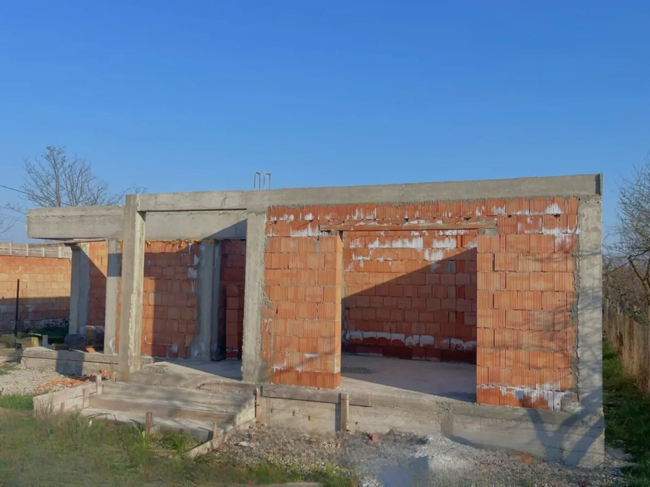 Teren 980 mp cu proiect de casă început–Chișirid, la 15 min de Oradea