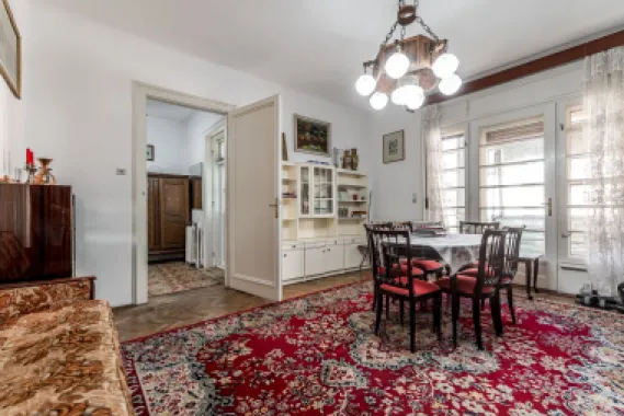 Etaj întreg vis-à-vis de Tribunalul Arad | 269 mp | Demisol privat