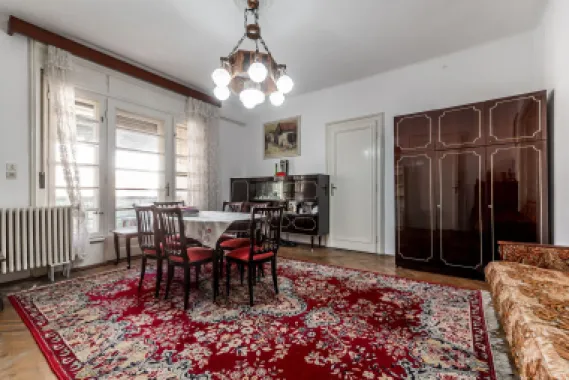 Etaj întreg vis-à-vis de Tribunalul Arad | 269 mp | Demisol privat