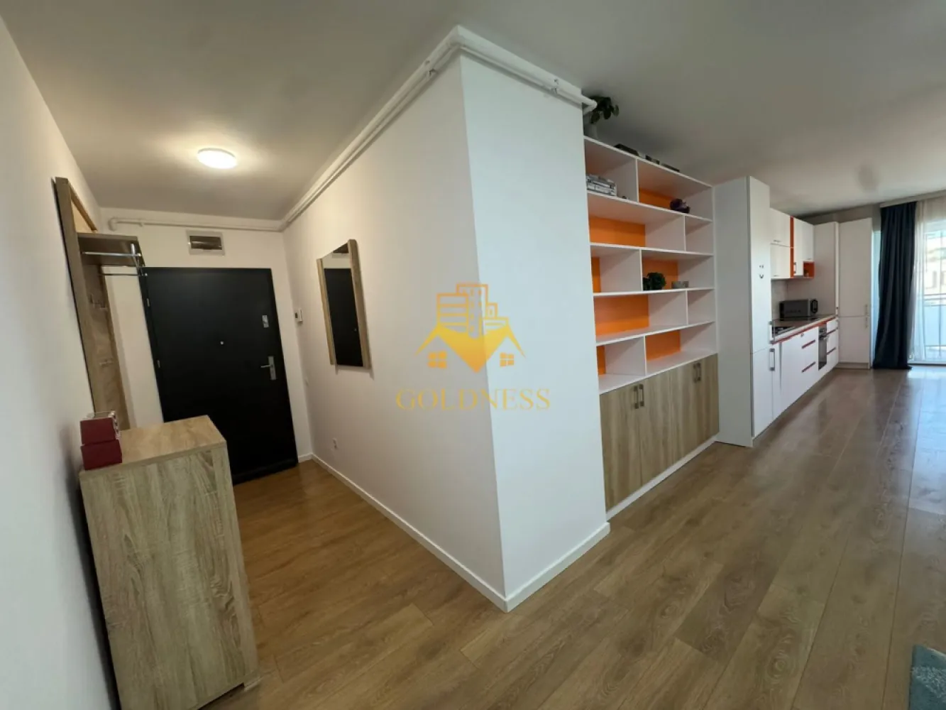 2 camere, modern, garaj, bloc nou,Zona Centrala, Bosch, NTT DATA,Meron - GOLDNESS Imobiliare vă propune spre închiriere un apartament complet mobilat și utilat, la etajul 3 într-un imobil de 7 etaje, Semicentral. Apartamentul este compartimentat astfel: - dormitor cu pat matrimonial, noptiere, TV, spatiu pentru depozitare - living cu bucatarie open-space complet utilată, canapea extensibla, loc de servit masa, dulap pentru haine - baie cu cadă, calorifer port prosop inox și dulap pentru depozitare. - balcon de 10 mp. Imobilul este dotat cu toate cele necesare- centrală proprie, mașină de spălat haine, frigider, plită electrică, hotă, TV, etc. Se află în apropierea stațiilor de transport în comun, magazine, restaurante, spații verzi, farmacii, etc. Dispune de loc de parcare subterana! Dacă sunteți interesați de acest apartament și doriți să îl vizionați, dar și pentru alte oferte sau detalii nu ezitați să ne contactați telefonic sau prin e-mail - goldnessimobiliare@gmail.com. Vă stăm la dispoziție! }}