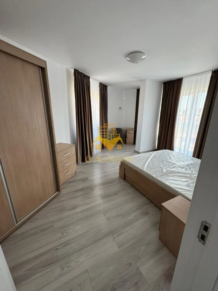 3 camere open space, terasa, Iris, Oasului, profi, Somesul mic - GOLDNESS Imobiliare vă propune spre închiriere un apartament cu 3 camere complet mobilat și utilat, la etajul 4 într-un imobil de 5 etaje, în Cartierul Iris. Se poate parca prin Zona Se află în apropierea stațiilor de transport în comun, magazine, restaurante, spații verzi, farmacii, etc. Apartamentul este compartimentat astfel: - dormitor cu pat matrimonial, dressing, noptiere - dormitor cu pat matrimonial, dressing, noptiere - living cu bucatarie open space complet utilată și mobilată, canapea extensibilă, loc de servit masa - baie cu cabina de dus, calorifer port prosop și dulap pentru depozitare. - terasa de 10 mp. Imobilul este dotat cu toate cele necesare- centrală proprie, frigider, aragaz, hotă, mașină de spălat haine, etc. Dacă sunteți interesați de acest apartament și doriți să îl vizionați, dar și pentru alte oferte nu ezitați să ne contactați telefonic sau prin e-mail. Vă stăm la dispoziție! Pentru intermediere se percepe un comision de 50% din prețul chiriei! }}