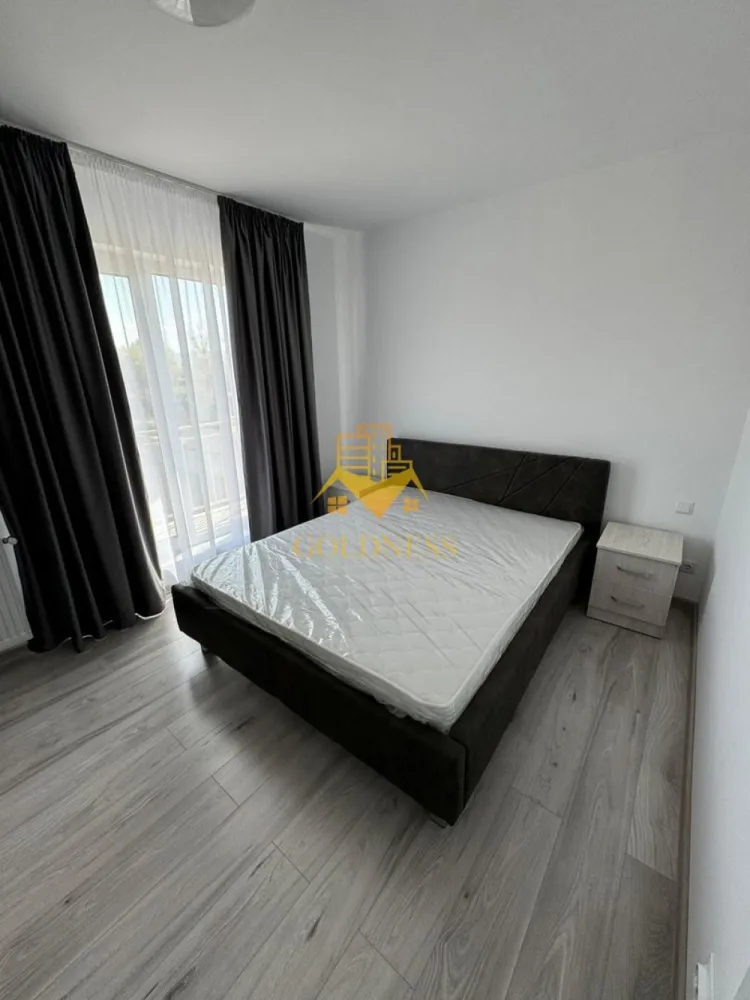 3 camere open space, terasa, Iris, Oasului, profi, Somesul mic - GOLDNESS Imobiliare vă propune spre închiriere un apartament cu 3 camere complet mobilat și utilat, la etajul 4 într-un imobil de 5 etaje, în Cartierul Iris. Se poate parca prin Zona Se află în apropierea stațiilor de transport în comun, magazine, restaurante, spații verzi, farmacii, etc. Apartamentul este compartimentat astfel: - dormitor cu pat matrimonial, dressing, noptiere - dormitor cu pat matrimonial, dressing, noptiere - living cu bucatarie open space complet utilată și mobilată, canapea extensibilă, loc de servit masa - baie cu cabina de dus, calorifer port prosop și dulap pentru depozitare. - terasa de 10 mp. Imobilul este dotat cu toate cele necesare- centrală proprie, frigider, aragaz, hotă, mașină de spălat haine, etc. Dacă sunteți interesați de acest apartament și doriți să îl vizionați, dar și pentru alte oferte nu ezitați să ne contactați telefonic sau prin e-mail. Vă stăm la dispoziție! Pentru intermediere se percepe un comision de 50% din prețul chiriei! }}