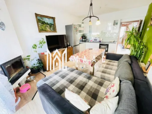 Casă tip înșiruită | 3 camere | 2 băi | | Curte 24 mp | Arhitectilor