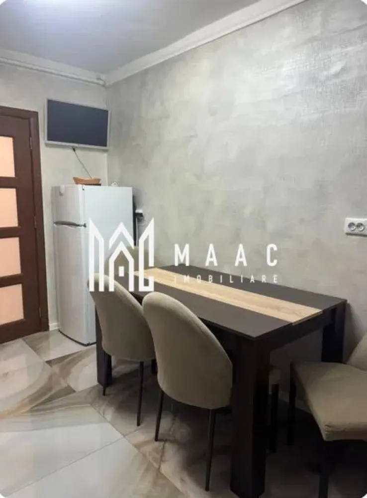 Apartament 3 camere | 70 MPU | Etaj 2 | Vasile Milea - MAAC Imobiliare vă propune spre vânzare un apartament cu 3 camere, decomandat, situat pe Bulevardul Vasile Milea, la etajul 2 din 4. Cu o suprafață utilă de 70 mp, apartamentul oferă un spațiu bine compartimentat, ideal pentru o familie sau pentru cei care își doresc confort și funcționalitate într-o zonă bine conectată a orașului. Compartimentare: Living 2 dormitoare Bucătărie 2 băi Balcon 2 spații de depozitare Dotări și beneficii: Compartimentare decomandată Plită electrică Hotă Balcon 2 băi 2 spații de depozitare, ideale pentru organizare eficientă Pentru mai multe detalii precizati telefonic ca ati vazut anuntul cu ID: CP2977108 }}