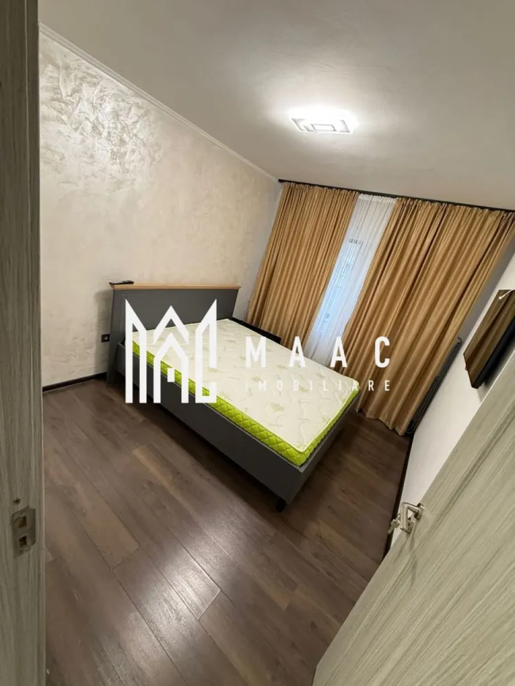 APARTAMENT 3 CAMERE RENOVAT| CENTRALA PROPRIE| ZONA PIATA OSTROVENI - MAAC Imobiliare vă propune spre închiriere un apartament spațios cu 3 camere, situat la parter, pe strada Ostroveni, într-o zonă liniștită și foarte bine conectată,in vecinatatea Bulevardului Dem Radulescu. Locuința are o suprafață generoasă de 80 mp și este compartimentată eficient în două dormitoare, living, bucătărie închisă, hol și multiple spații de depozitare, oferind confort și funcționalitate pentru întreaga familie. Apartamentul a fost recent renovat și este complet mobilat și utilat, fiind pregătit pentru mutare imediată. Facilități: ✔ Centrală termică proprie ✔ 2 aparate de aer condiționat ✔ Mașină de spălat vase ✔ Mobilier și electrocasnice complete Un mare avantaj îl reprezintă poziționarea excelentă: în imediata apropiere a Pieței Ostroveni, Școlii Nr. 9, precum și a numeroaselor magazine și farmacii, oferind acces rapid la toate facilitățile necesare vieții de zi cu zi. Datorită compartimentării și dotărilor, apartamentul oferă un nivel ridicat de confort pentru locuirea zilnică. Ideal pentru familie sau persoane care își doresc un spațiu generos, bine organizat și gata de utilizare. Pentru mai multe detalii și programarea unei vizionări, vă stăm la dispoziție! }}